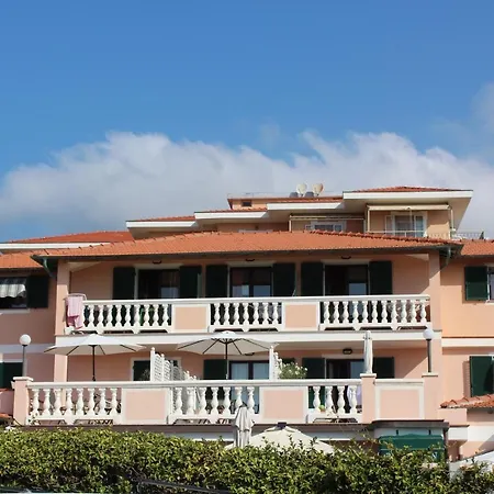 Del Prado Aparthotel Riva Ligure
