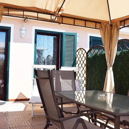 Ξενοδοχείο με διαμερίσματα Del Prado