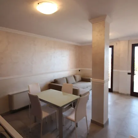 Ξενοδοχείο με διαμερίσματα Del Prado Riva Ligure