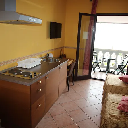 Del Prado アパートホテル 4*