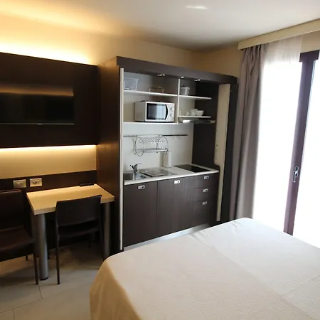 Del Prado アパートホテル 4*