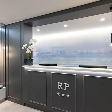 Ξενοδοχείο με διαμερίσματα Del Prado