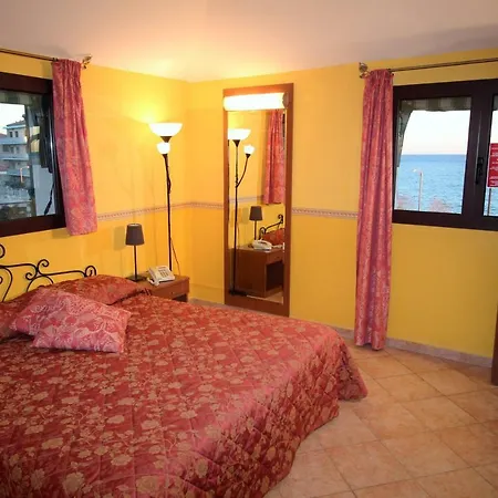 Aparthotel Del Prado 3*
