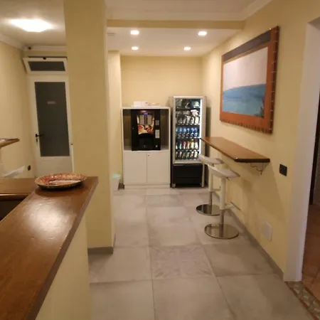 Del Prado Aparthotel 3*