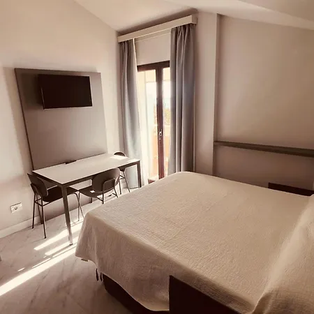 Lägenhetshotell Del Prado 4*