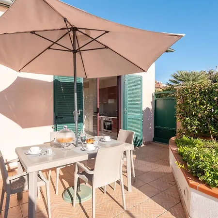 Hotel apartamentowy Del Prado Riva Ligure