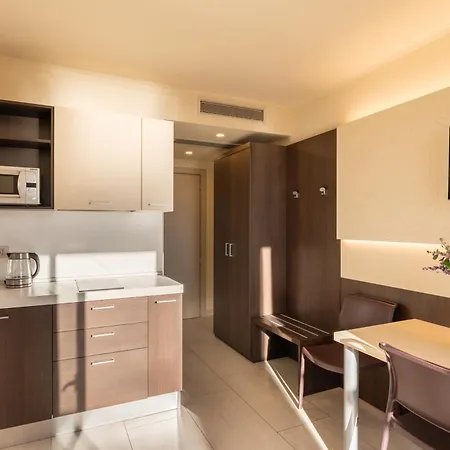 Hotel apartamentowy Del Prado Riva Ligure