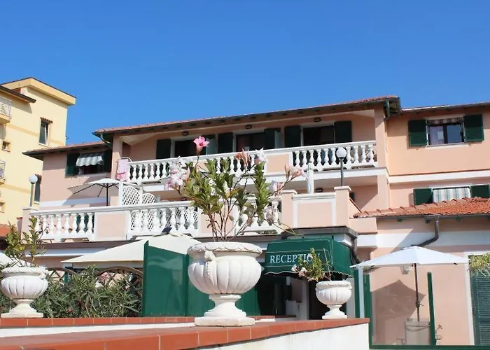 Del Prado Lägenhetshotell Riva Ligure